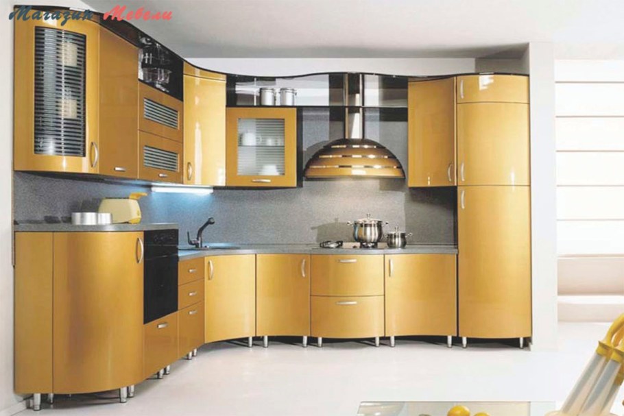 Кухня с гнутыми фасадами