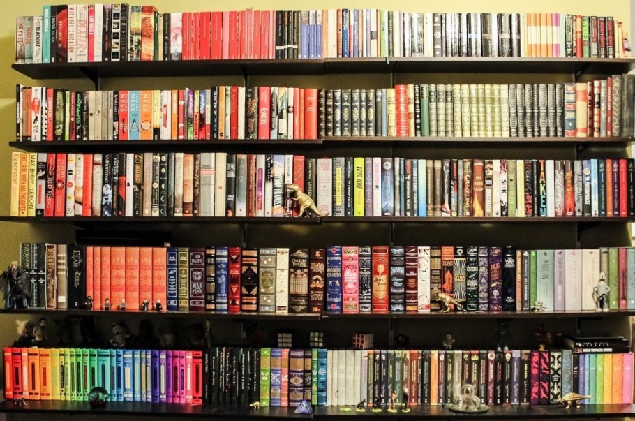 Красивые полки для книг