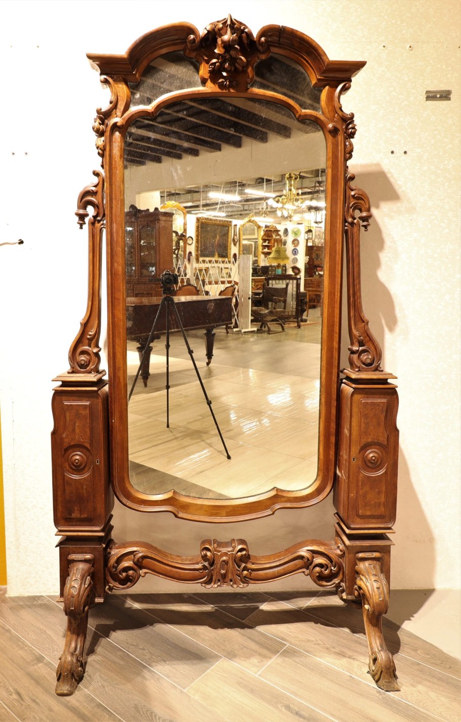 Зеркало-псише в интерьере