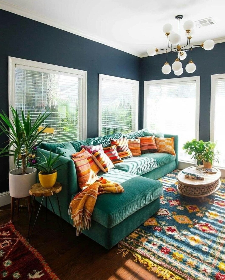 Изумрудный цент в интерьере