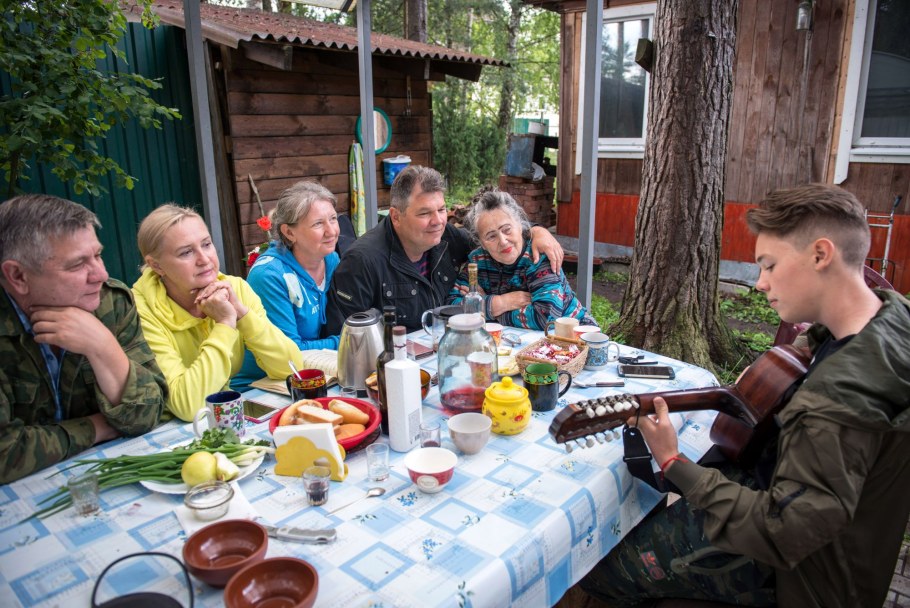 Деревенское застолье