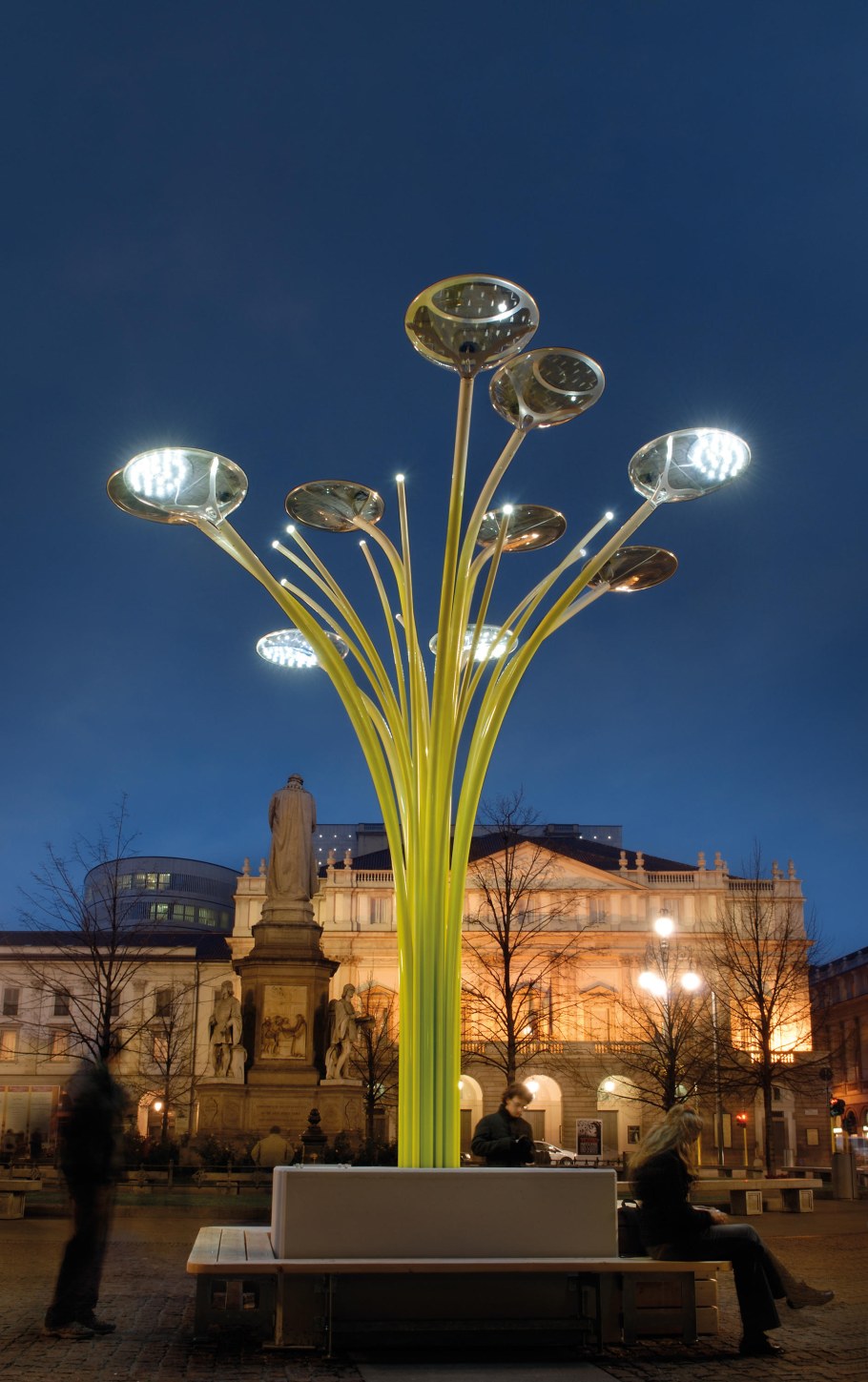 Росс Лавгроув Solar Tree