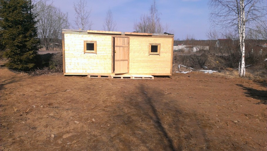 Бытовка на дачном участке