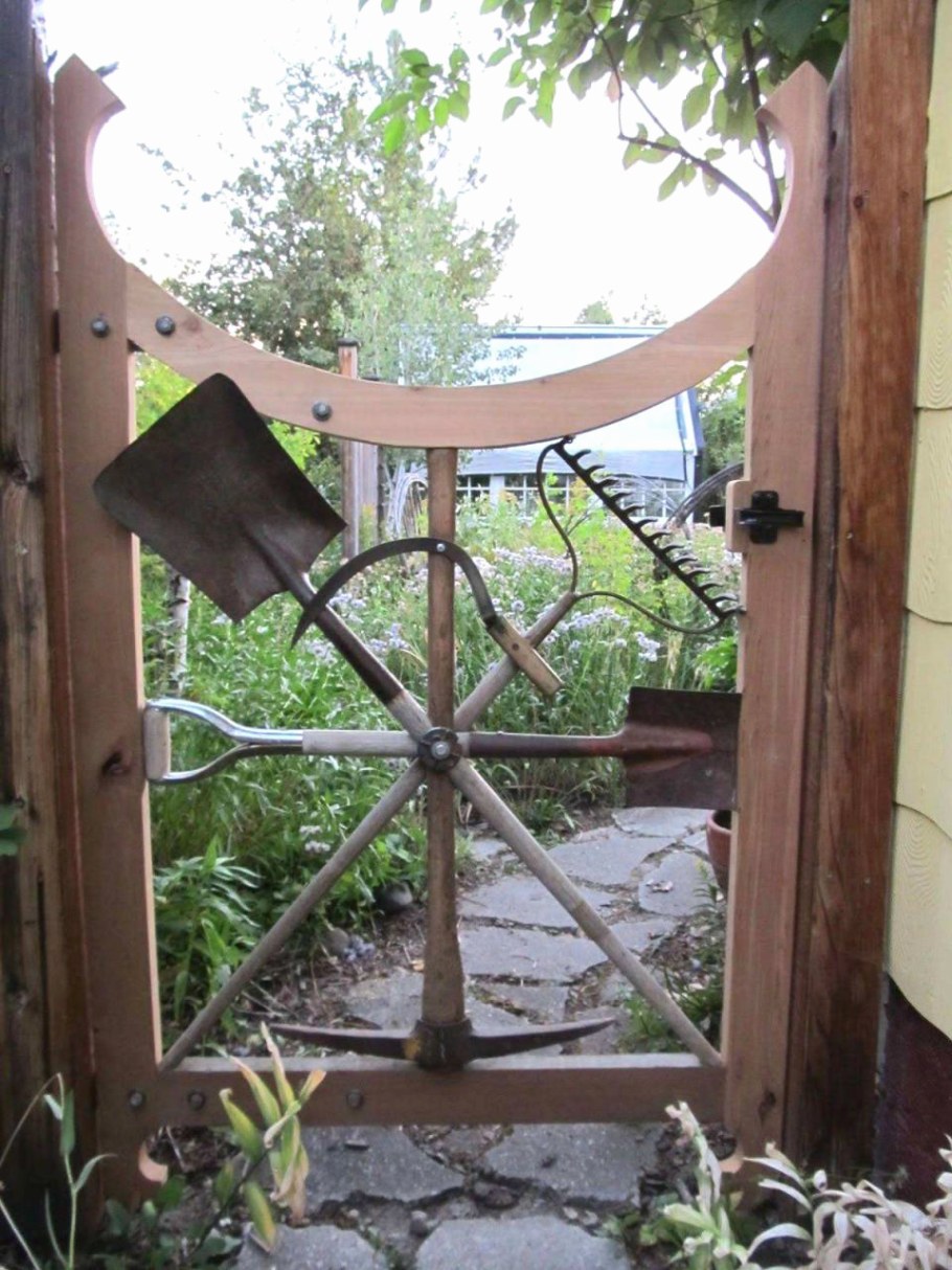 Дача. Оригинальные калитки