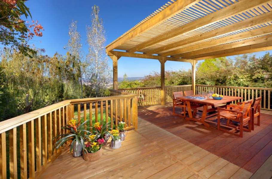 Деревянная веранда