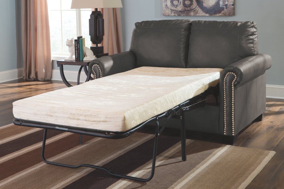 Диван Честер трехместный с раскладушкой