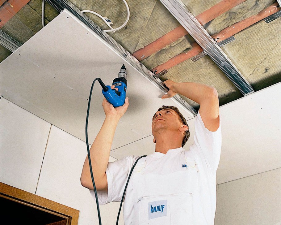 Монтаж натяжного потолка