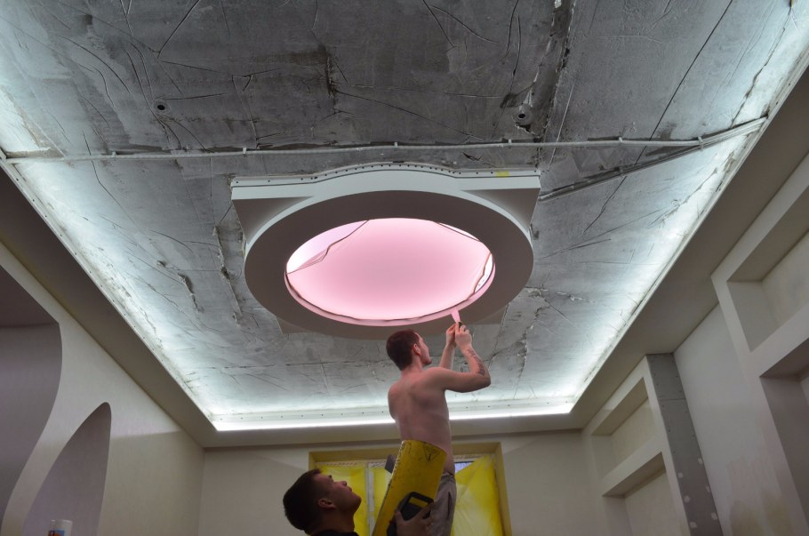 Монтаж натяжного потолка
