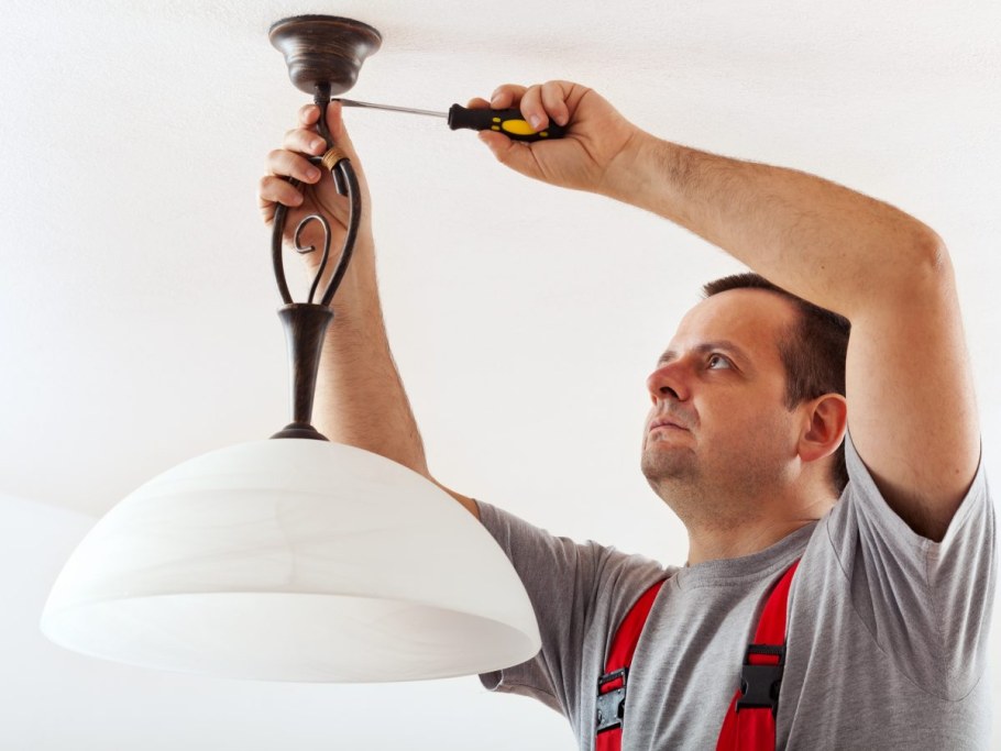 Пленочные натяжные потолки