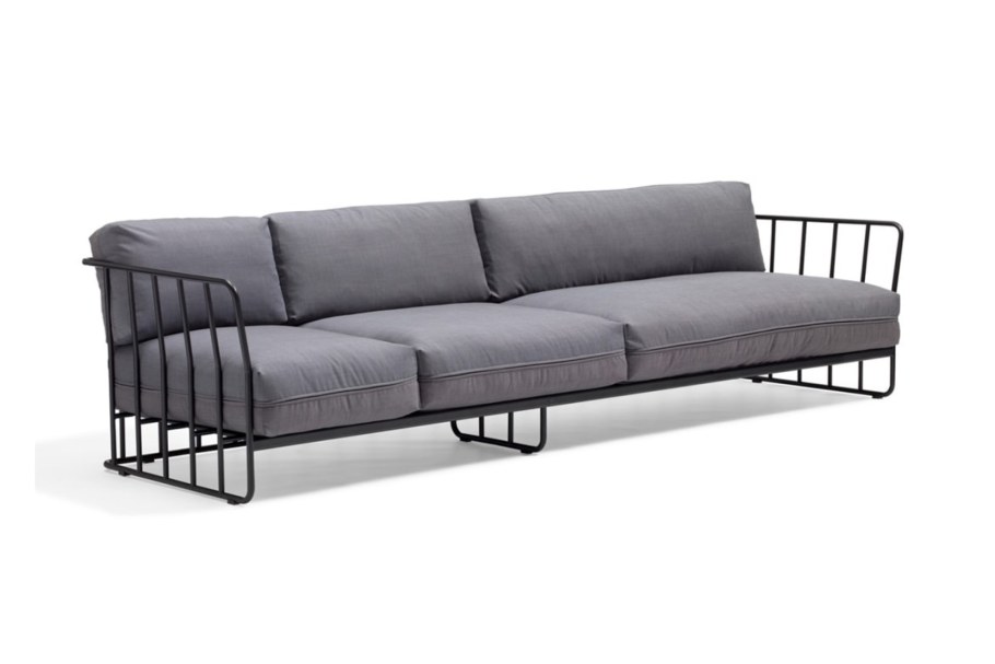 Диванчик на металлическом каркасе