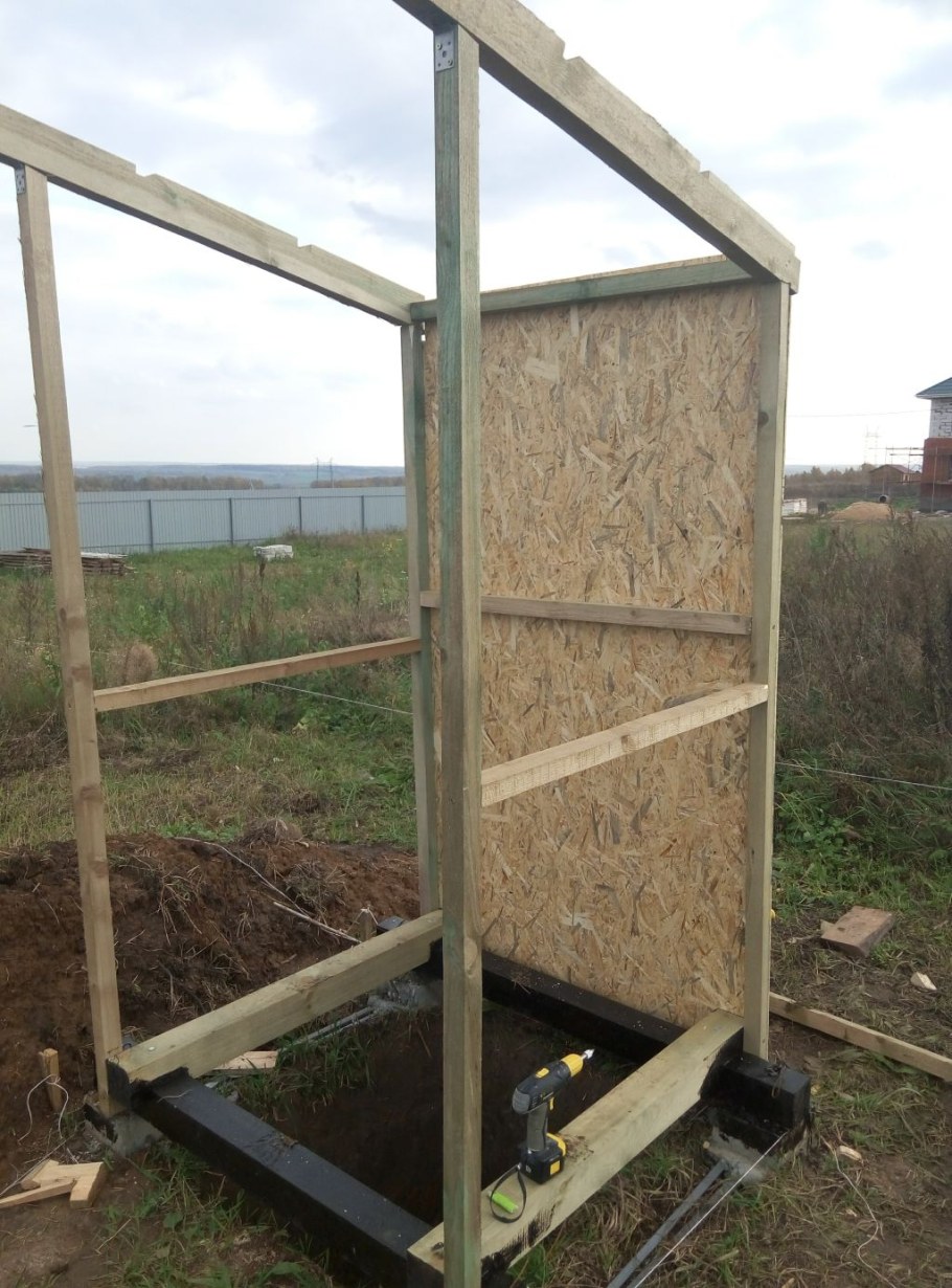 Каркас уличного туалета