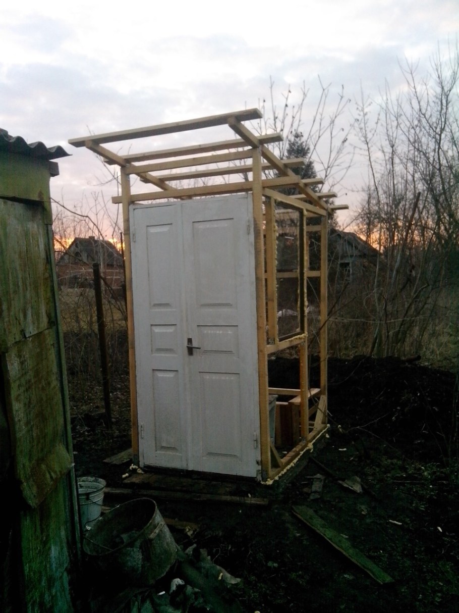 Туалет для дачи из ОСБ