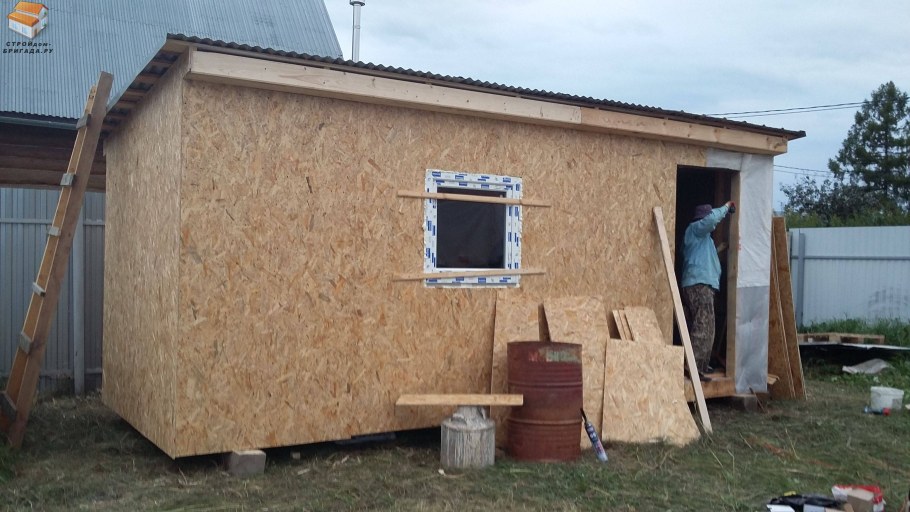 Сарай из ОСБ 2на2