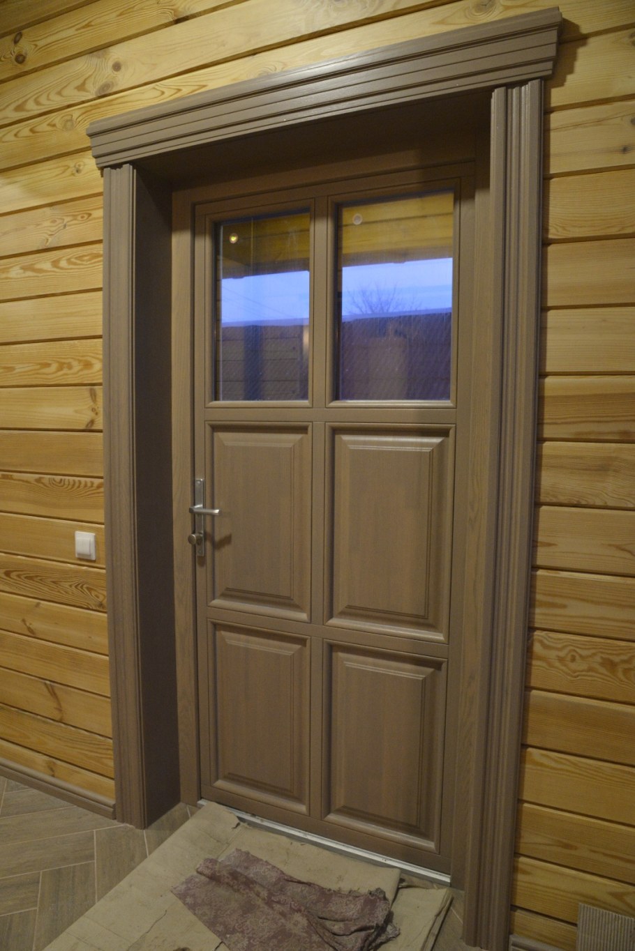 Наличники на двери деревянные