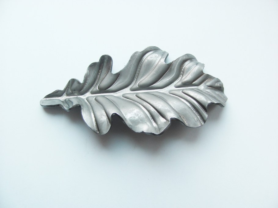 Штампованные цветы из металла