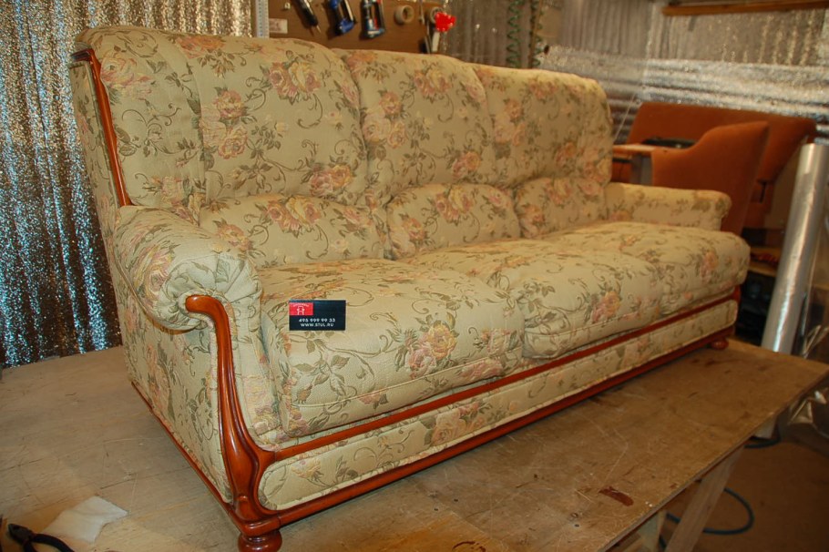 Обшивка мебели