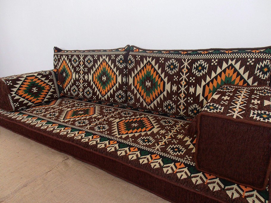 Раскладной диван в Восточном стиле