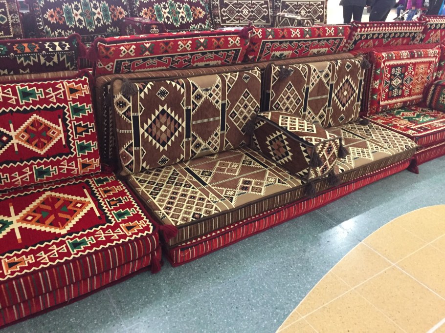 Диван в Восточном стиле