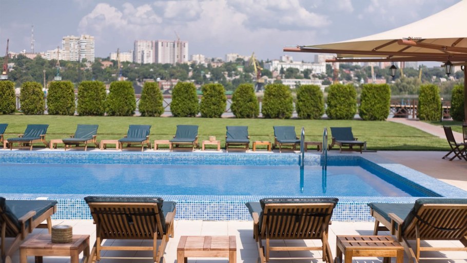 Бассейн высокий берег Ростов