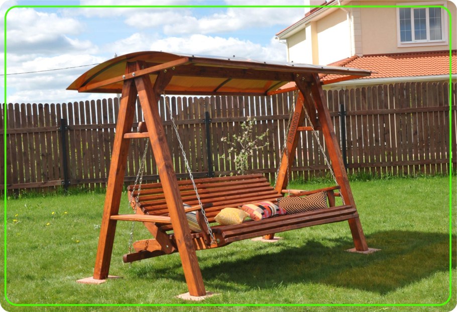 Качели садовые деревянные
