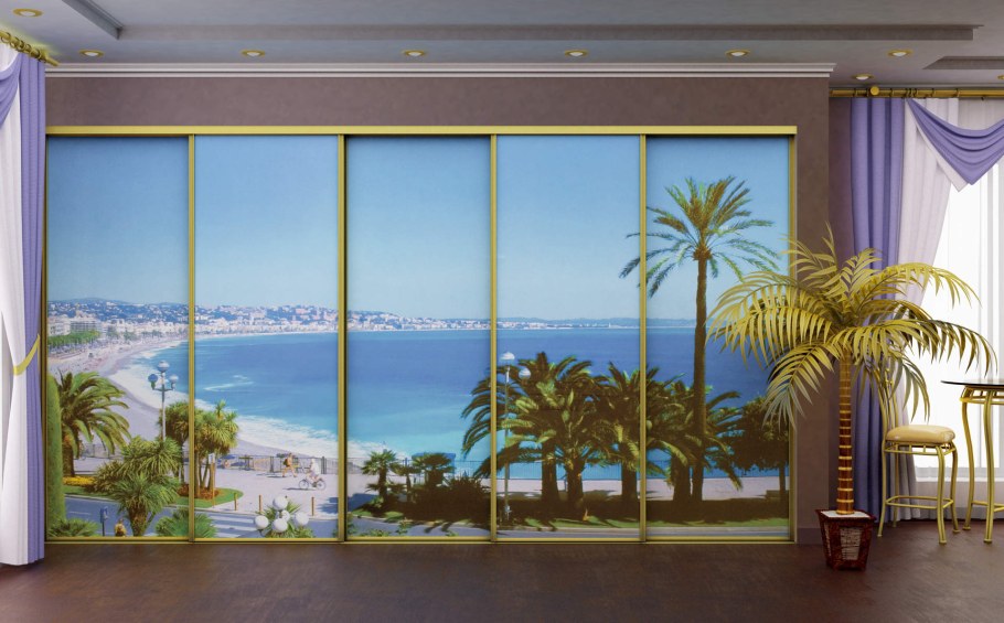 Фотообои на двери шкафа купе