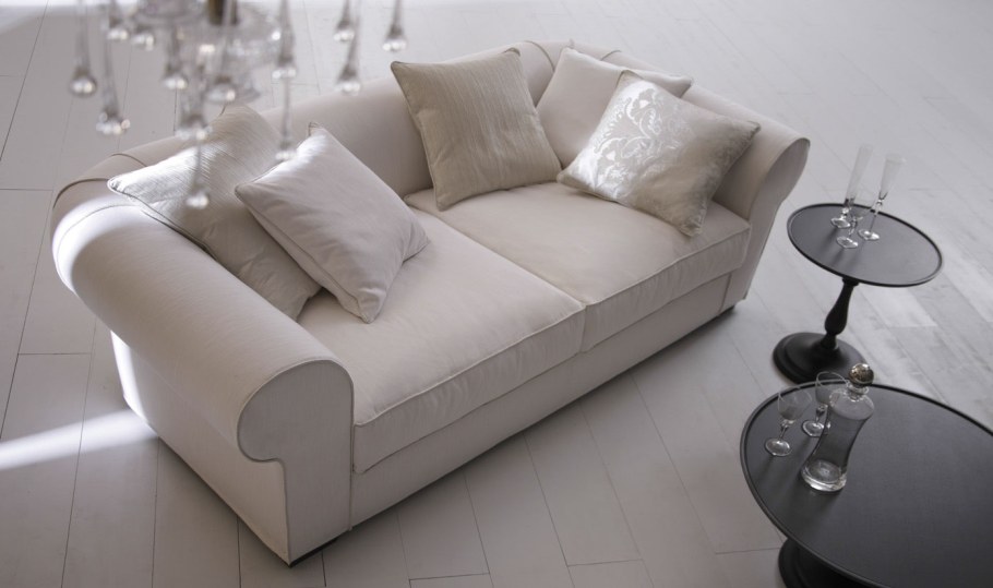 Диван без подлокотников в интерьере