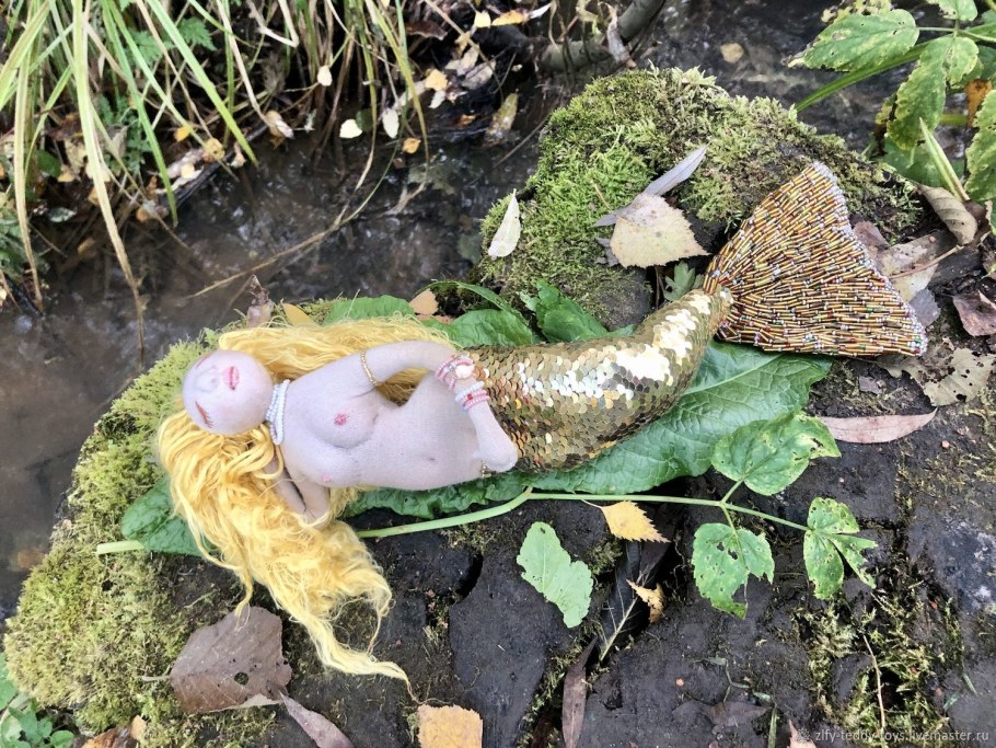 "Одна Русалочка спит" молд