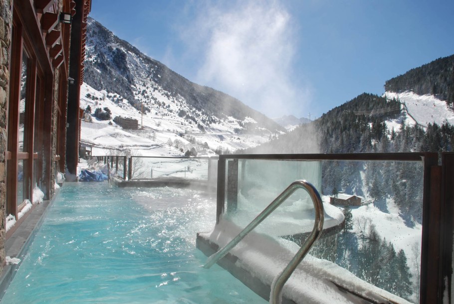 Термальный бассейн Домбай