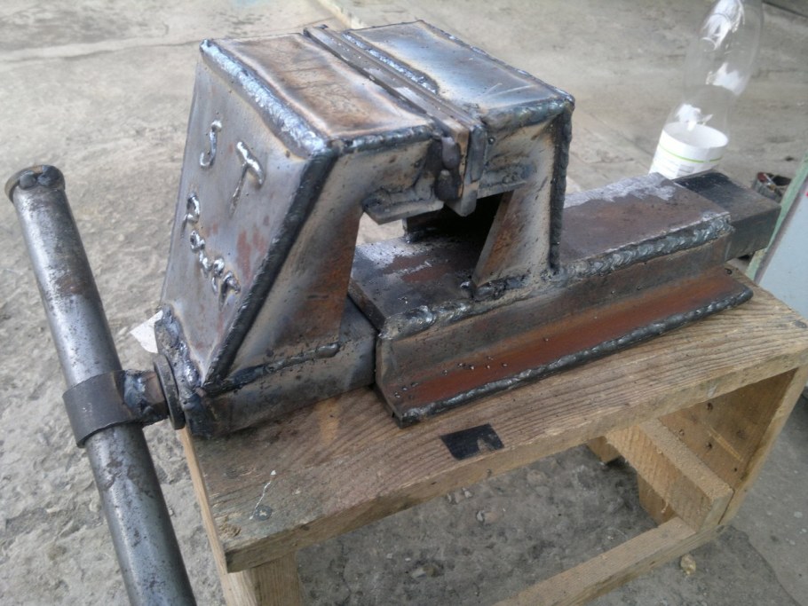 Самоделки для гаража своими руками