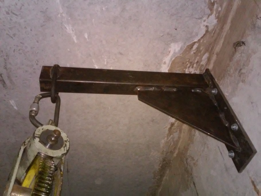 Полки в гараж своими руками