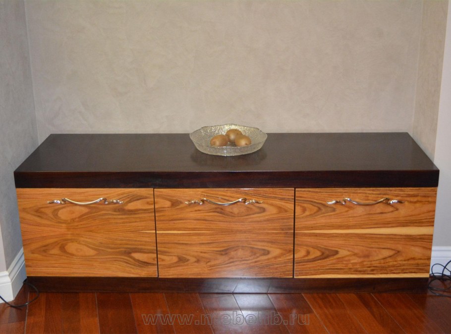 Тумба под телевизор шпон