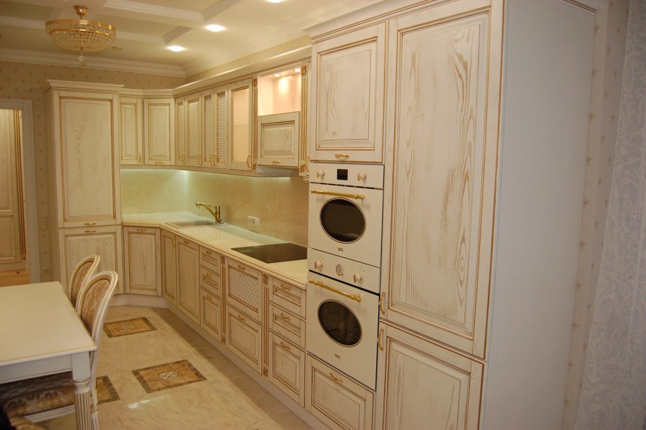 Потайная дверь шкаф