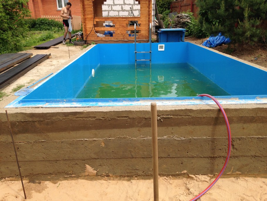 Монтаж бассейна из полипропилена