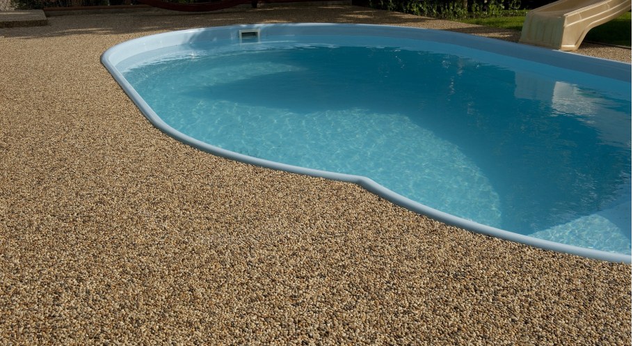 Покрытие вокруг бассейна