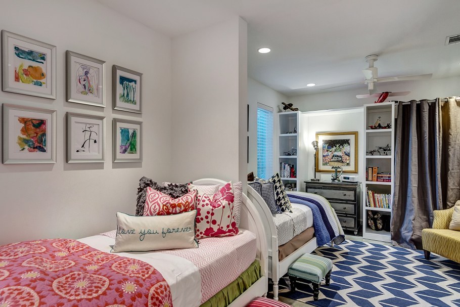 Комната 15 кв м для двоих детей разнополых подростков