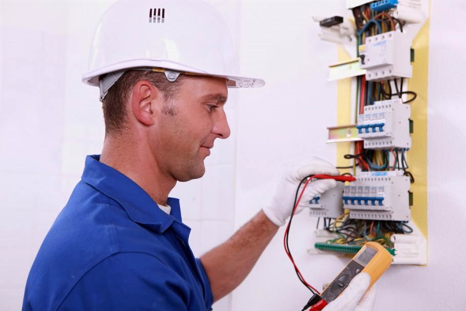 Аварийный электрик