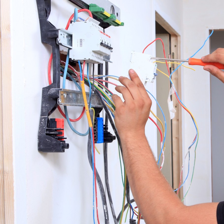 Электромонтаж в квартире