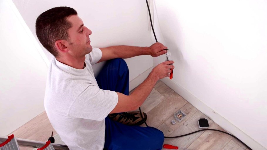 Электрик в квартире