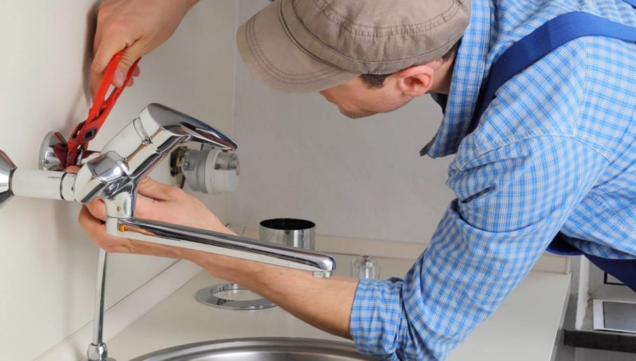 Рехау монтажник