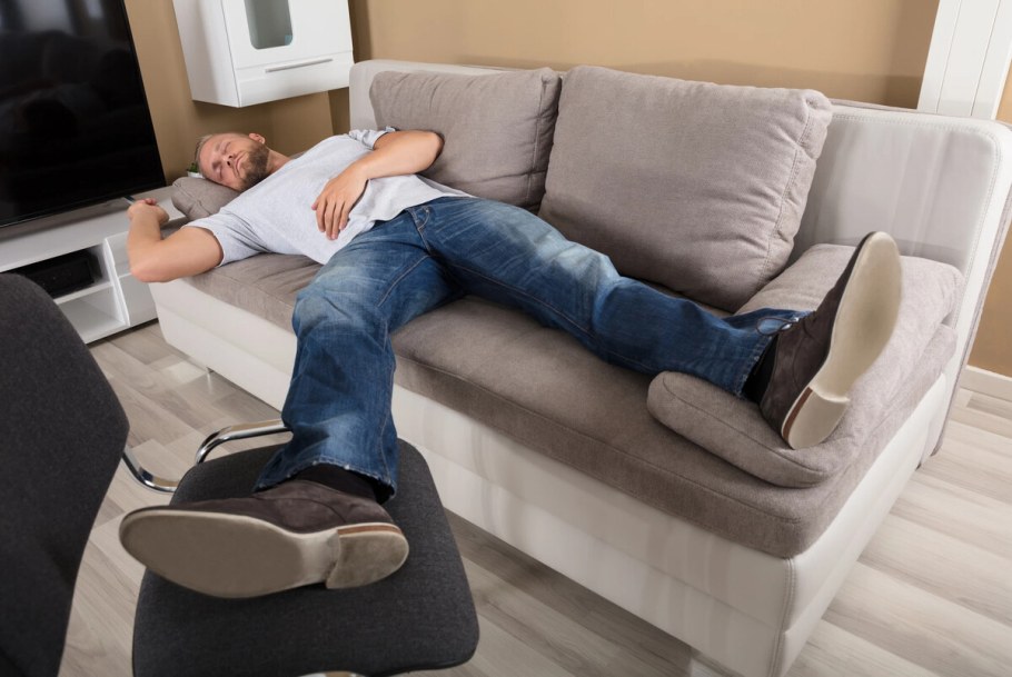 Диван для большой семьи