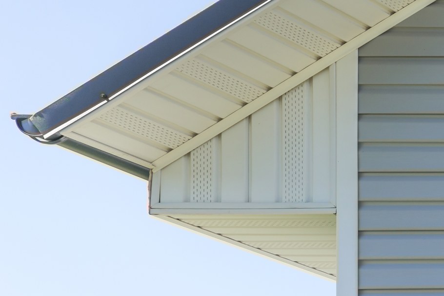 Софит Grand line t4 с центральной перфорацией белый 3000х305 мм