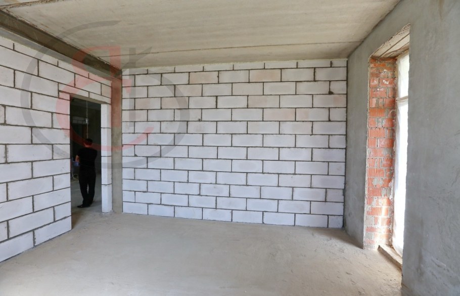 Таунхаус в черновой отделке с сантехникой