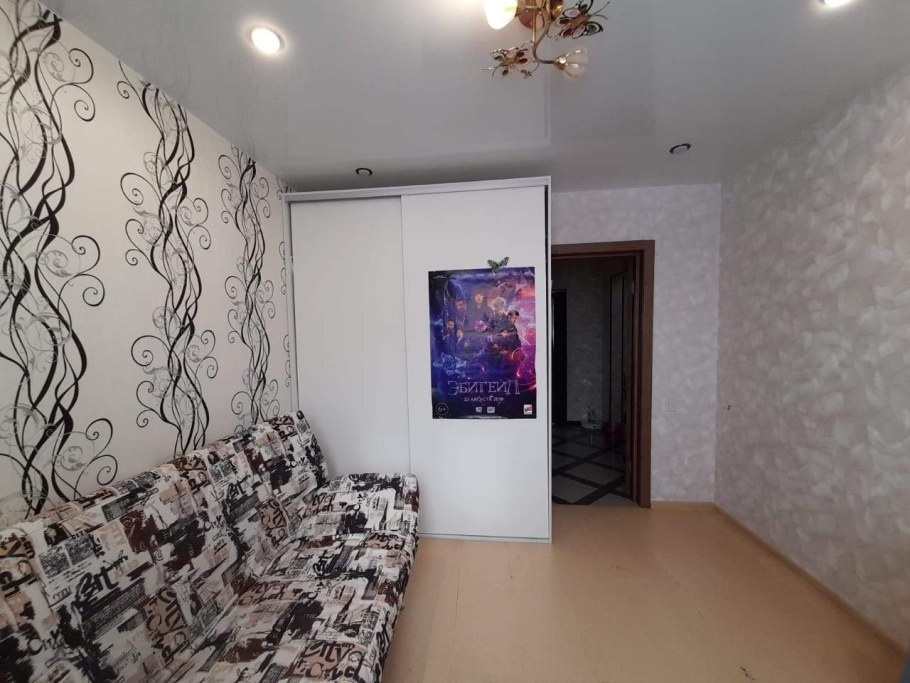 Квартира в Кирове комнат 12 за 8 рублей