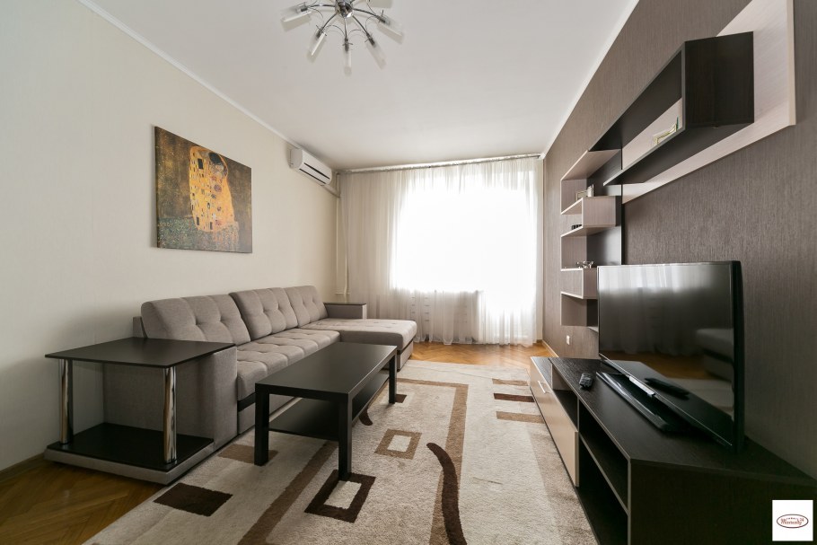 Продаётся 2-х комнатная квартира на 1-этаже