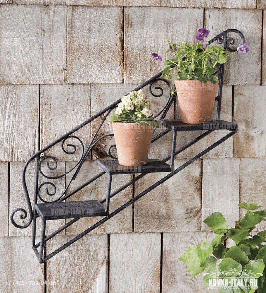 Украшение двери