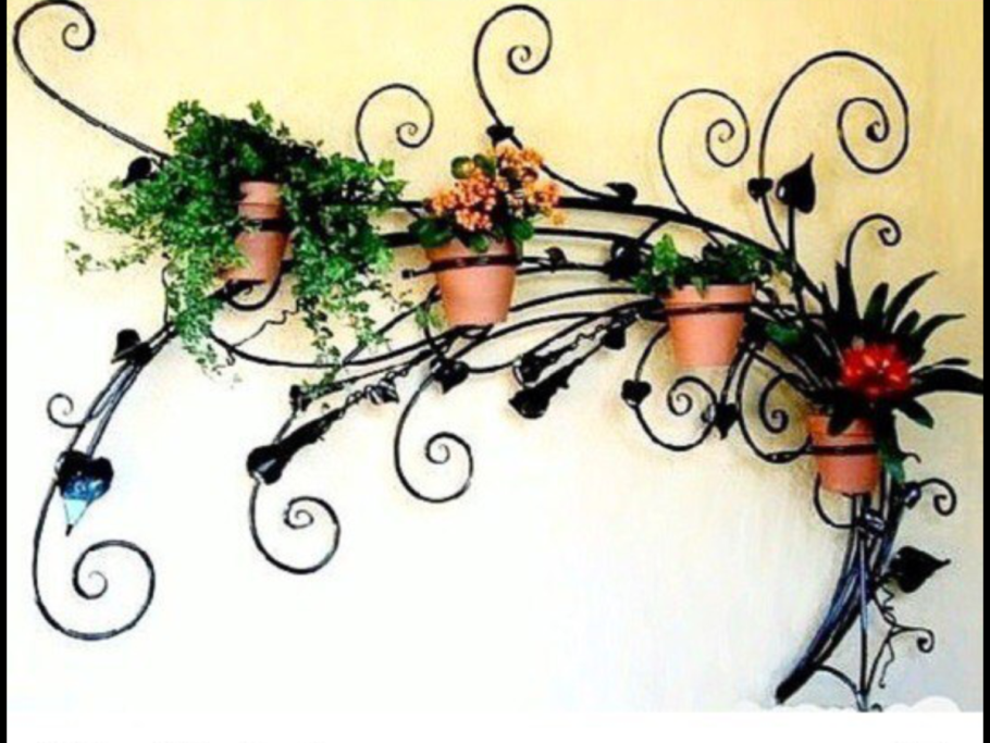 Кашпо на стену для цветов