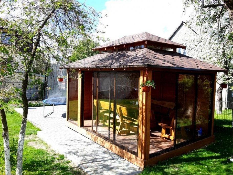 Застекленная беседка Балтика