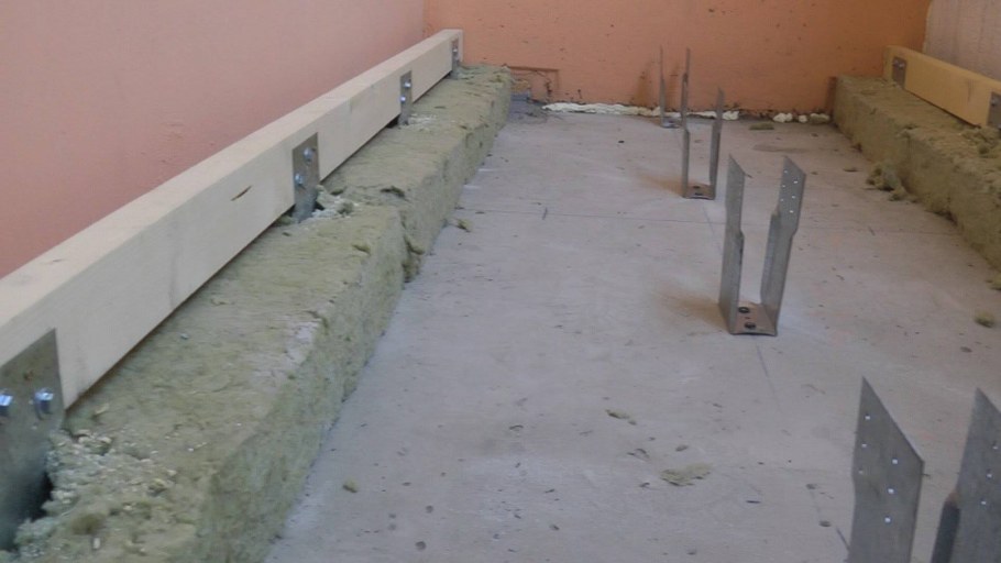 Крепление лаг к бетонному полу на балконе