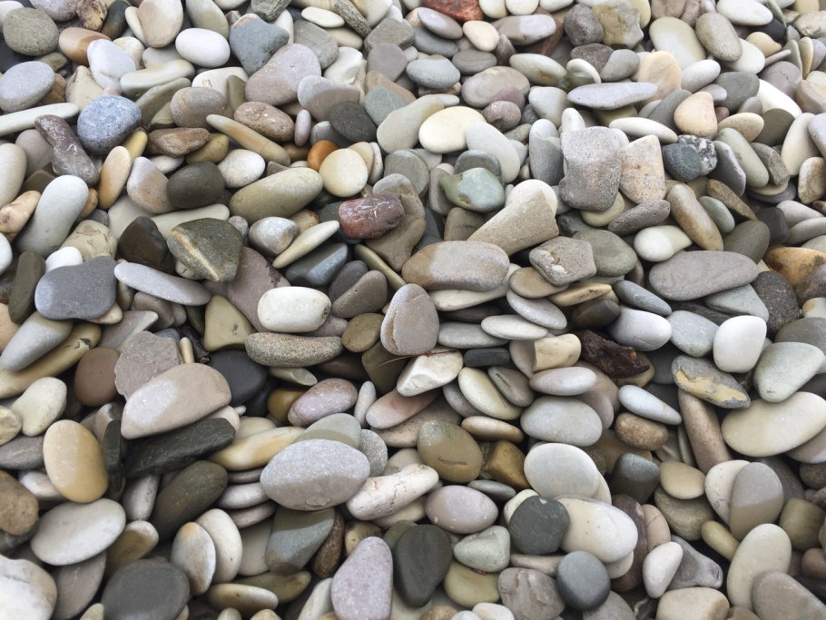 Коврик из морской гальки