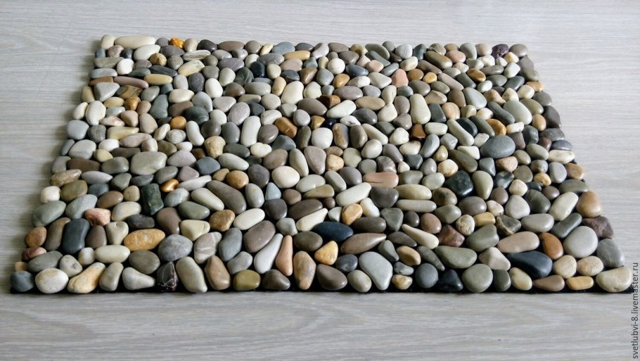 Коврик из гальки